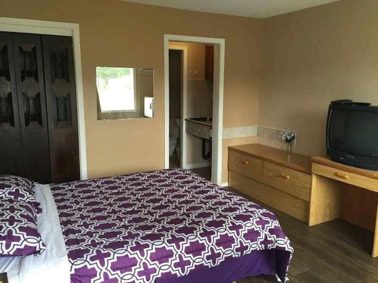Travellers Rest Motel1