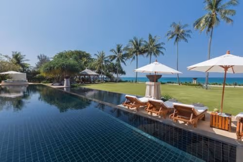Six-Bedroom Villa
