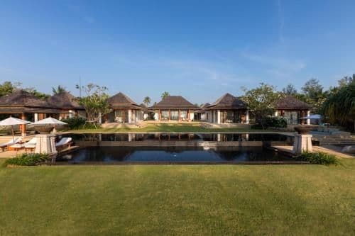 Six-Bedroom Villa