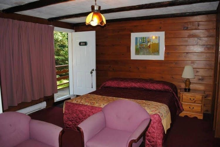 Auberge Alpine Inn3