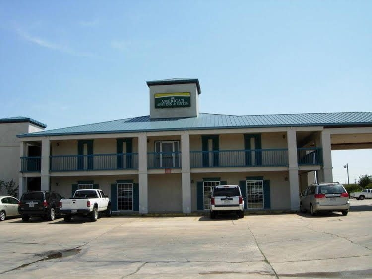 Americas Best Inn & Suites Greenwood2