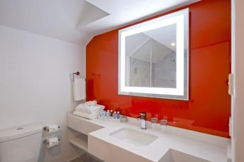 Standard Queen Room