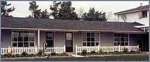 Colonial House Motor Inn0