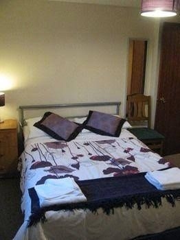 Common Farm Motel3