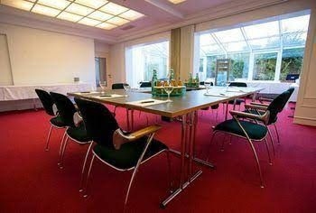 Momentum Hotel3