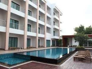 พารากอน สวีทส์ รีสอร์ท (Paragon Suites Resort)2