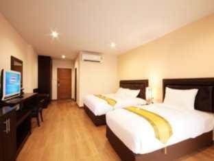 พารากอน สวีทส์ รีสอร์ท (Paragon Suites Resort)4