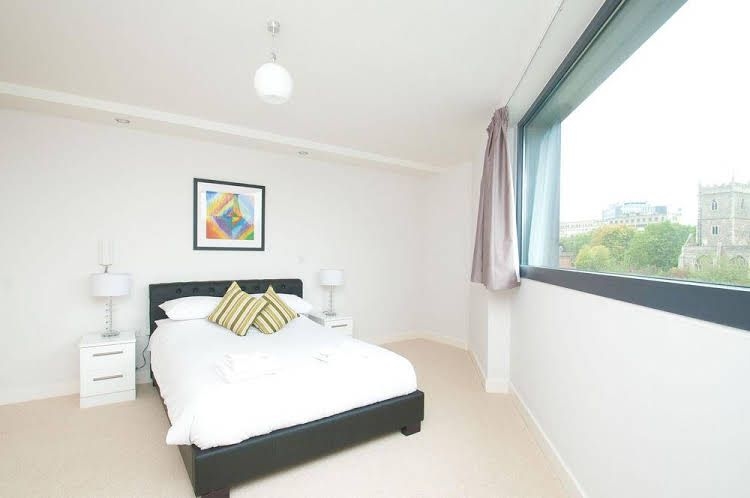 Cleyro Serviced Apartments - Finzels Reach4