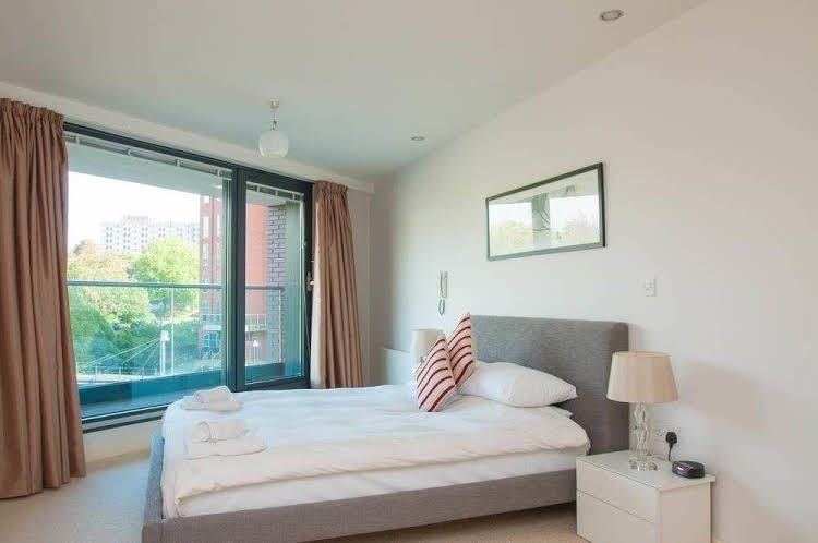 Cleyro Serviced Apartments - Finzels Reach3