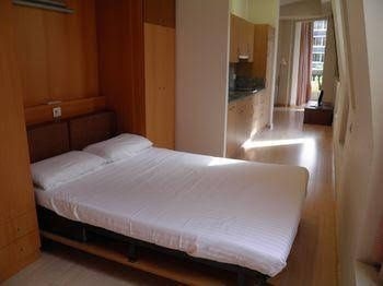Apartaments Sant Jordi Santa Anna 20