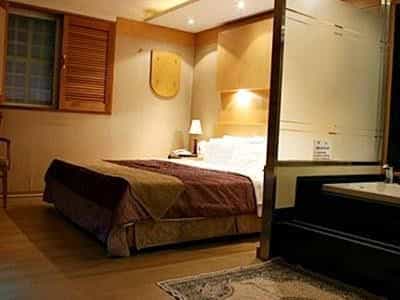Hotel If