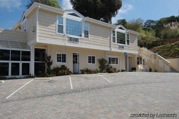 Malibu Country Inn Malibu Country Inn