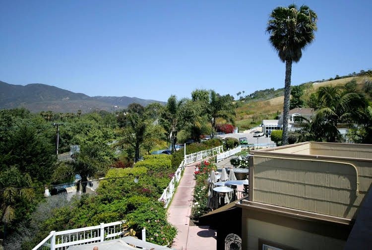 Malibu Country Inn1