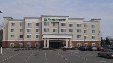 โรงแรมฮอลิเดย์ อินน์ เอ็กซ์เพรส - คอร์ทแลนด์ บาย ไอเอชจี (Holiday Inn Express - Cortland By IHG)1