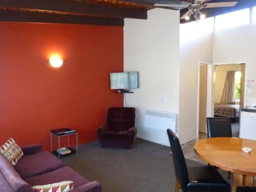 One-Bedroom Apartment Downstairs