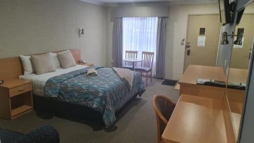 Executive Queen Room