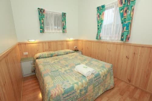 Standard Cottage with Shared Bathroom