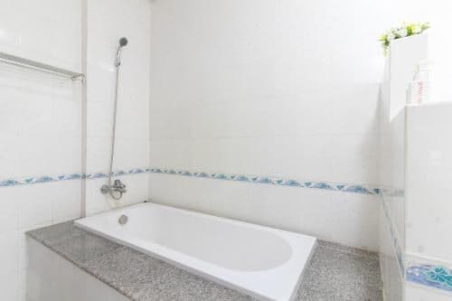 One Bedroom Bungalow