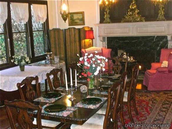 Whistler's Inn
