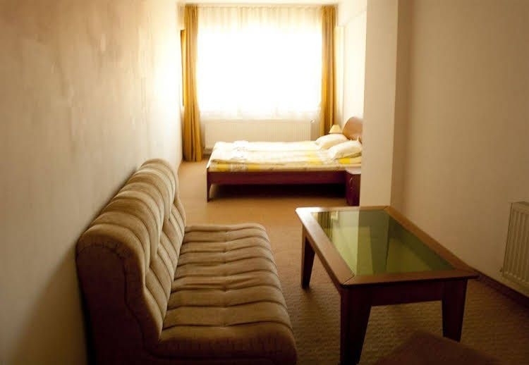 Korina Sky Hotel2