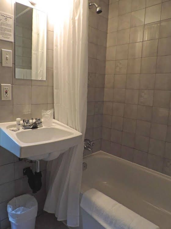 Auberge Centre Ville1