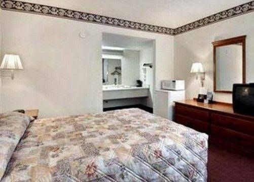 Liberty Inn1