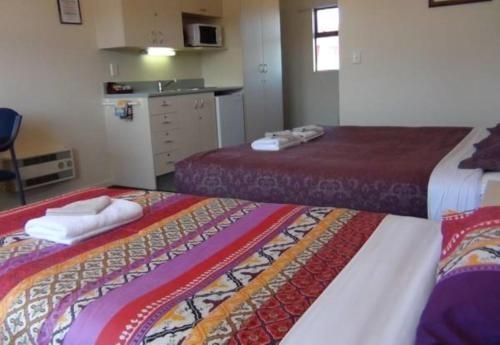 AAA Northlands Motel0