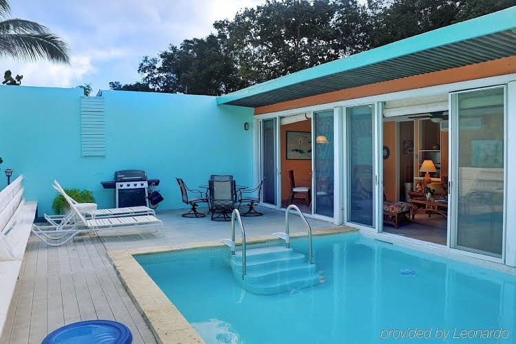 Pavilions and Pools Villa Hotel2