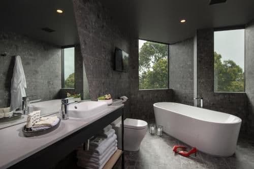 Luxury King Room with Bath