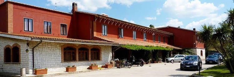 Hotel Il Cacciatore0