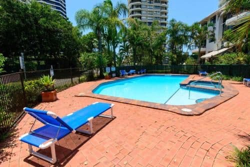 Budget Two-Bedroom Villa Walk Up - Not Waterfront