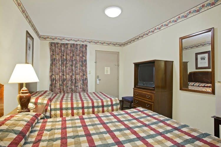 Value Inn Knoxville3