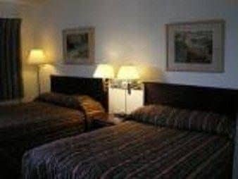 Sun-Dek Motel Sun-Dek Motel