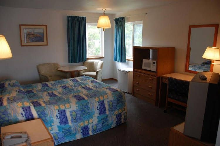 Newport City Center Motel1