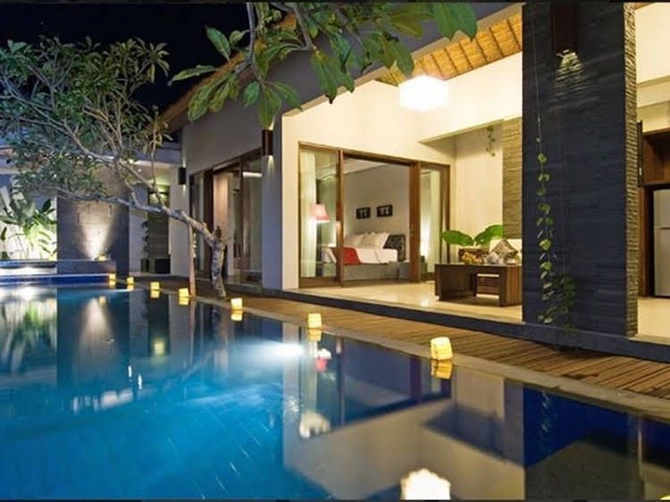 Puri Kekayon Villa0