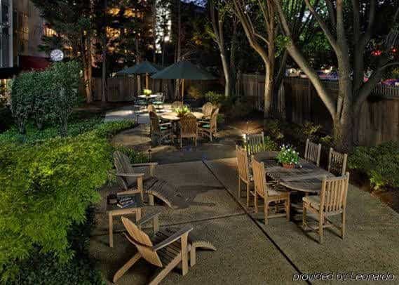 Bethesda Court Hotel