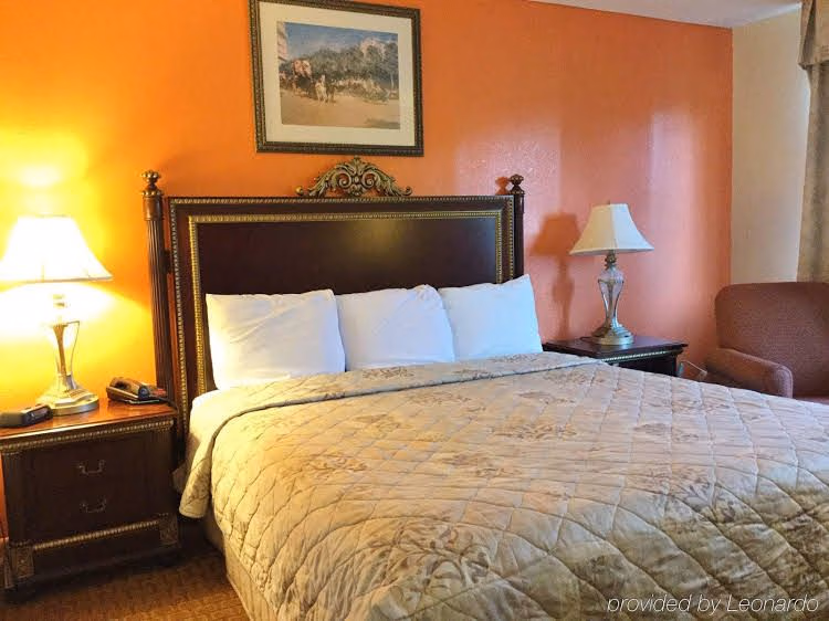 Americas Best Inn & Suites Urbana2