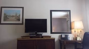 Americas Best Inn & Suites Urbana4