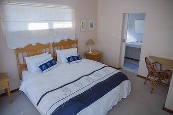 Four Pines Lodge0