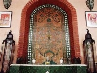 Riad Helen0