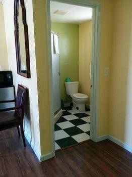 Budget Inn4