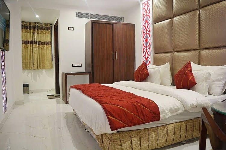 โฮเต็ล ซัน อินเตอร์เนชั่นเนล (Hotel Sun International)0
