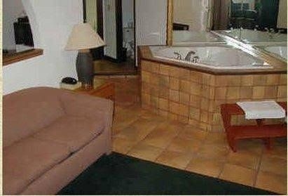 Economy Inn Ardmore0