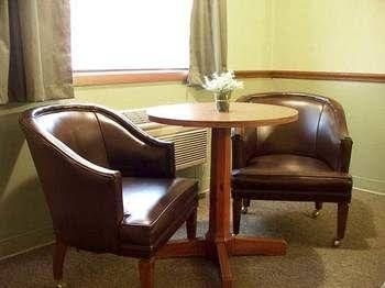 Roscoe Motor Inn Coshocton2