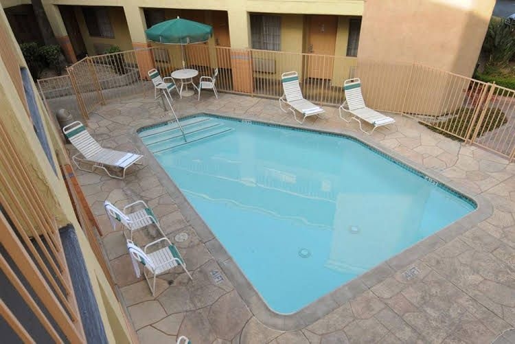 Country Inn Ontario2