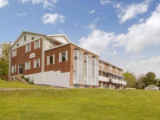 Canada's Best Value Inn & Suites1