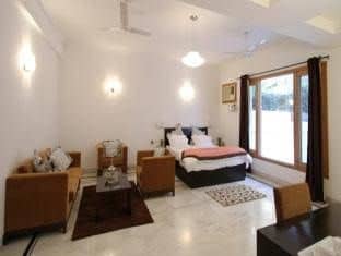 Luxury Suites and Hotels-Parkfront Luxury Suites and Hotels-Parkfront