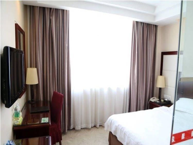 Vienna Hotel0