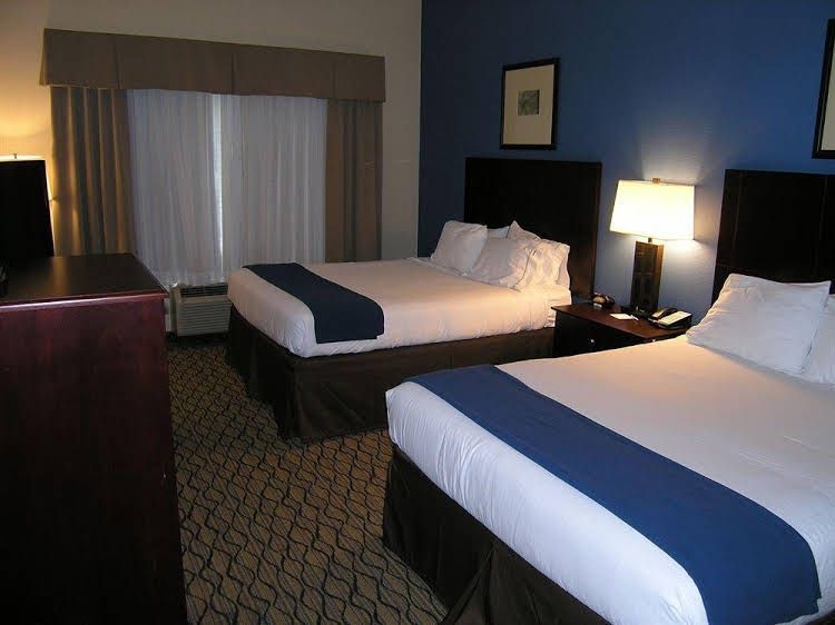 Holiday Inn Express & Suites Belle Vernon4