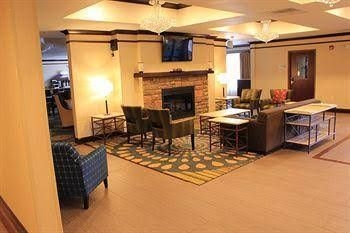 Holiday Inn Express & Suites Belle Vernon3